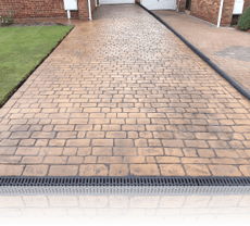 Country Cobble Drive in Rustic Sandstone